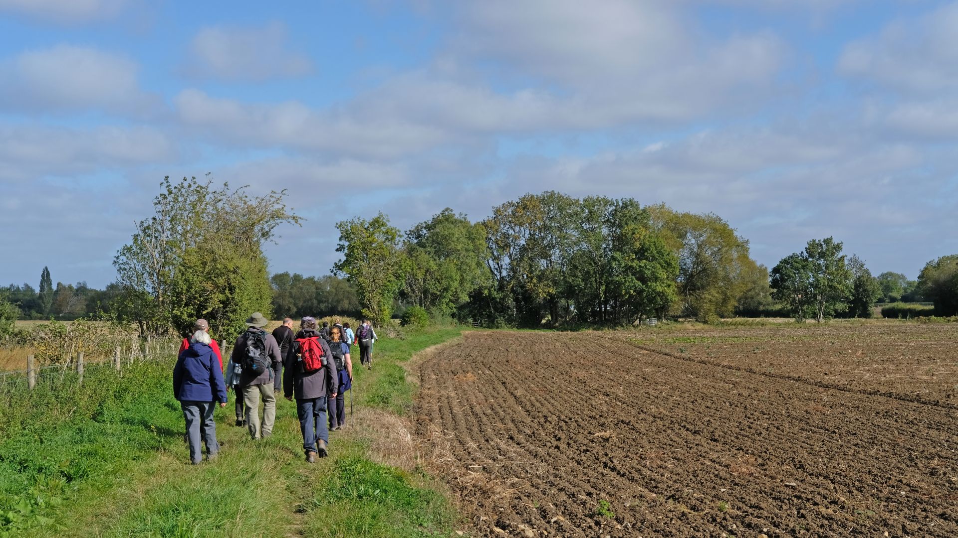 Walking towards Cleeve Prior